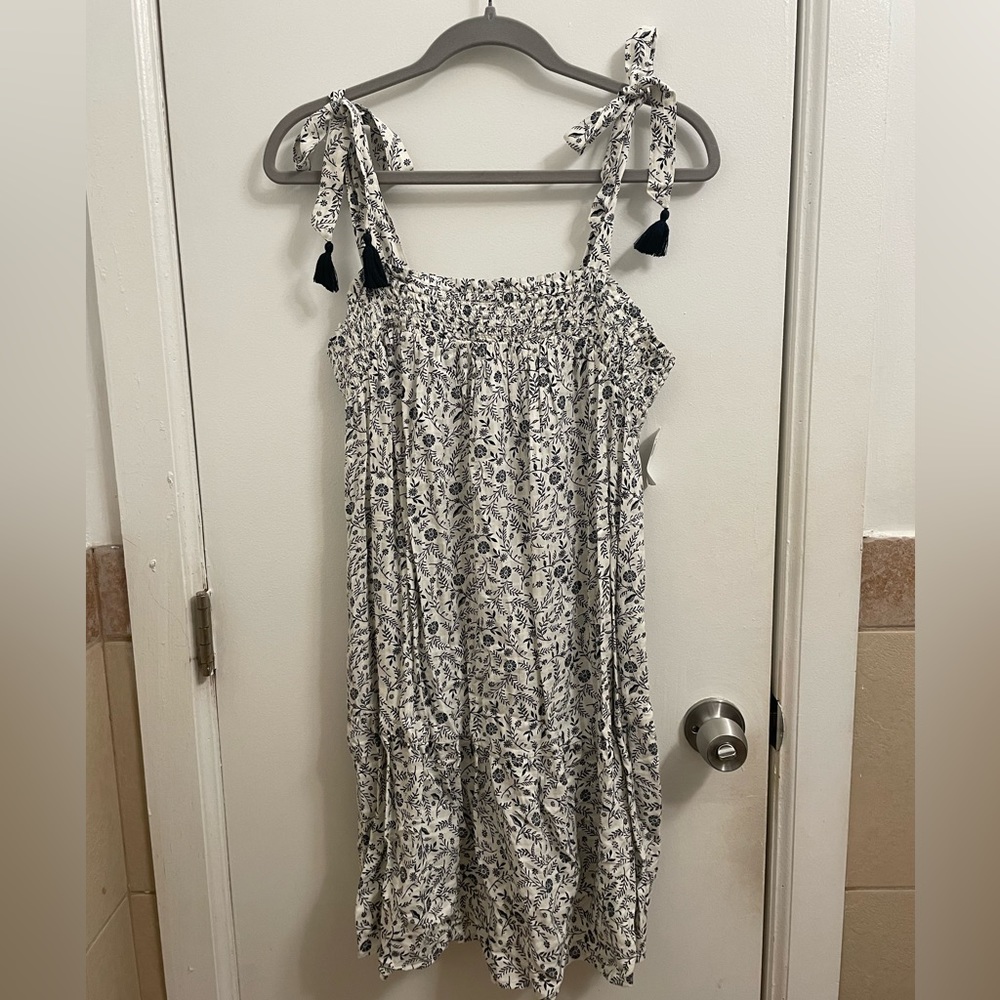 Old Navy Floral Shift Mini Dress